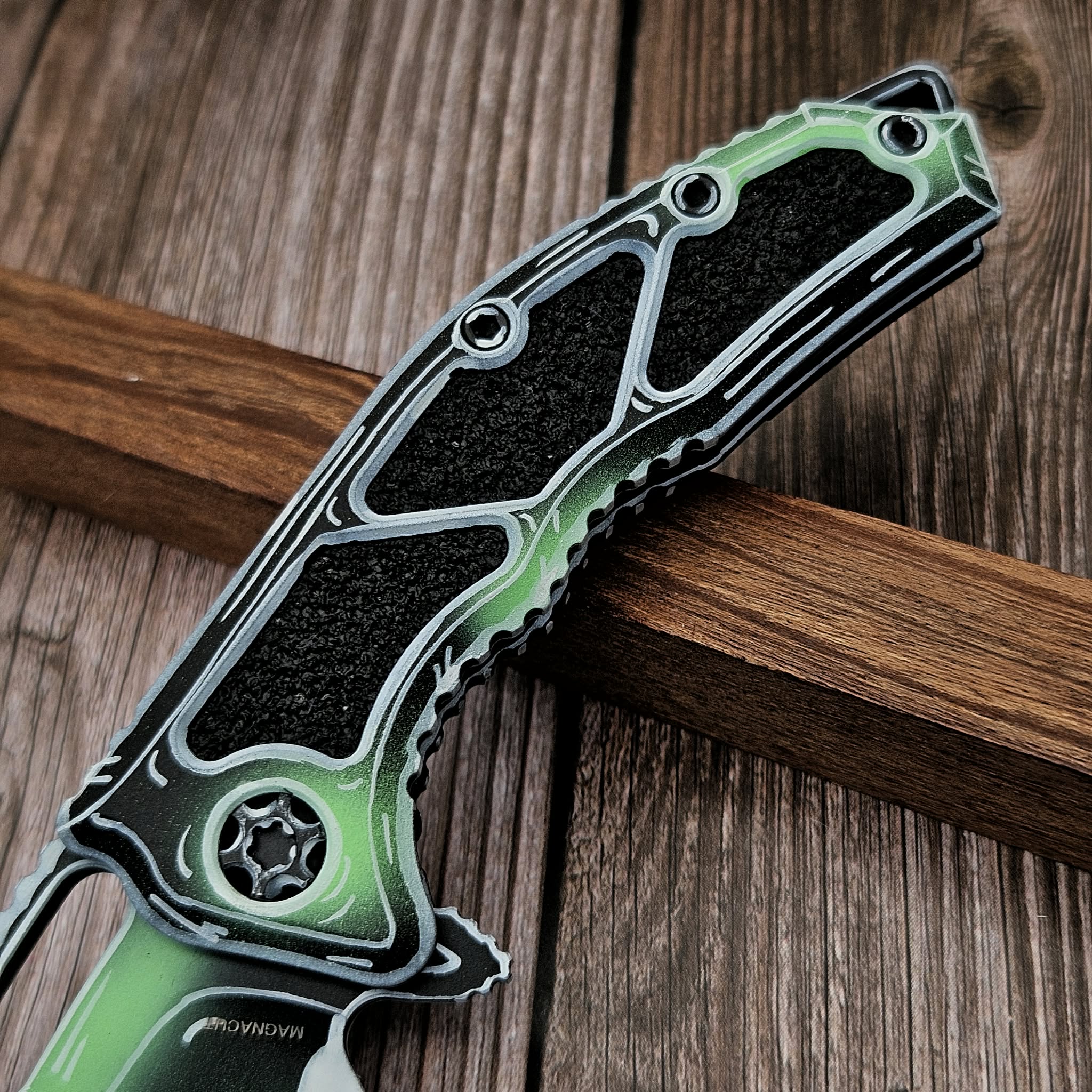 Heretic Medusa Manual Tanto Negative Cel Shade Toxic Green UV