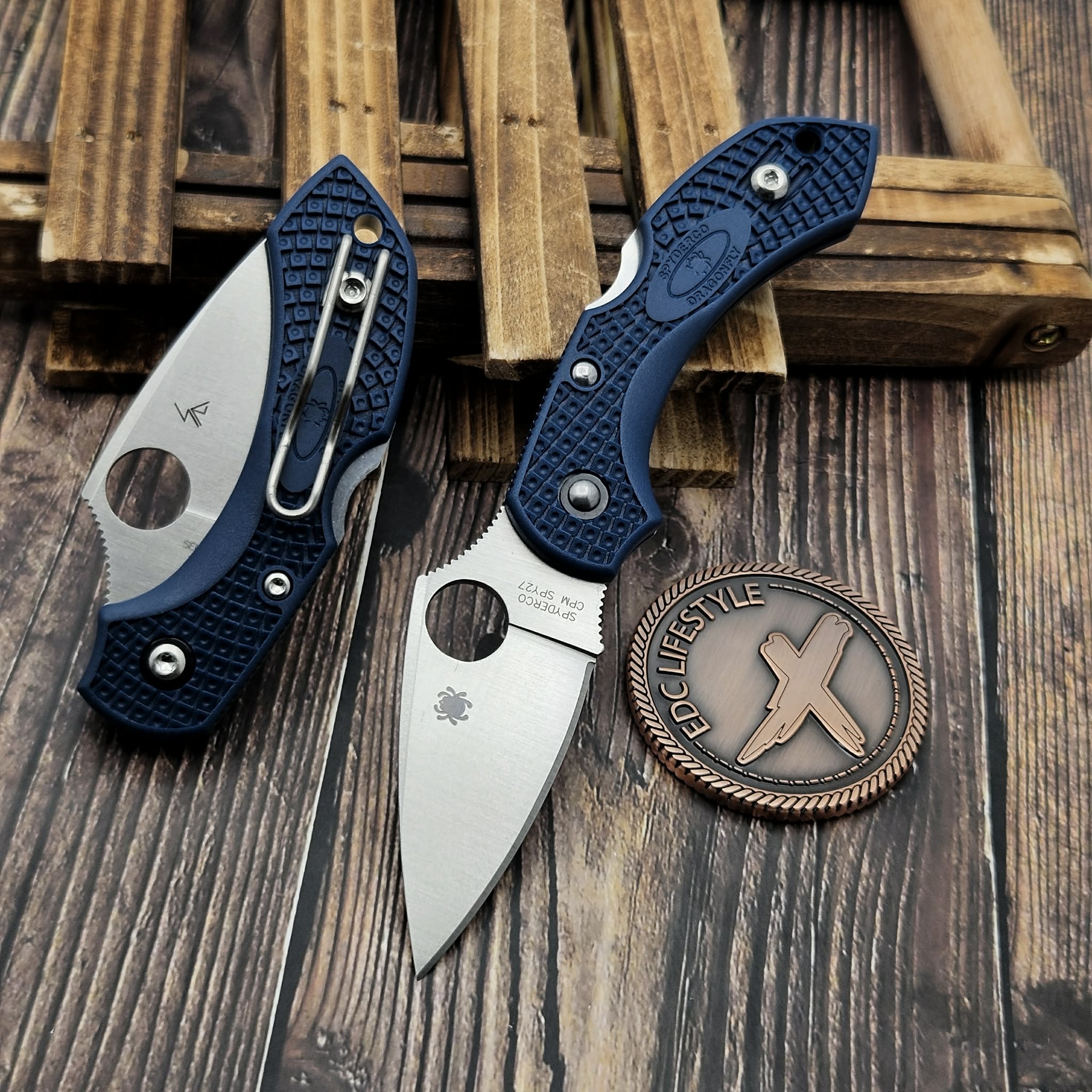 Spyderco Dragonfly 2 Cobalt Blue FRN Back Lock 2.28