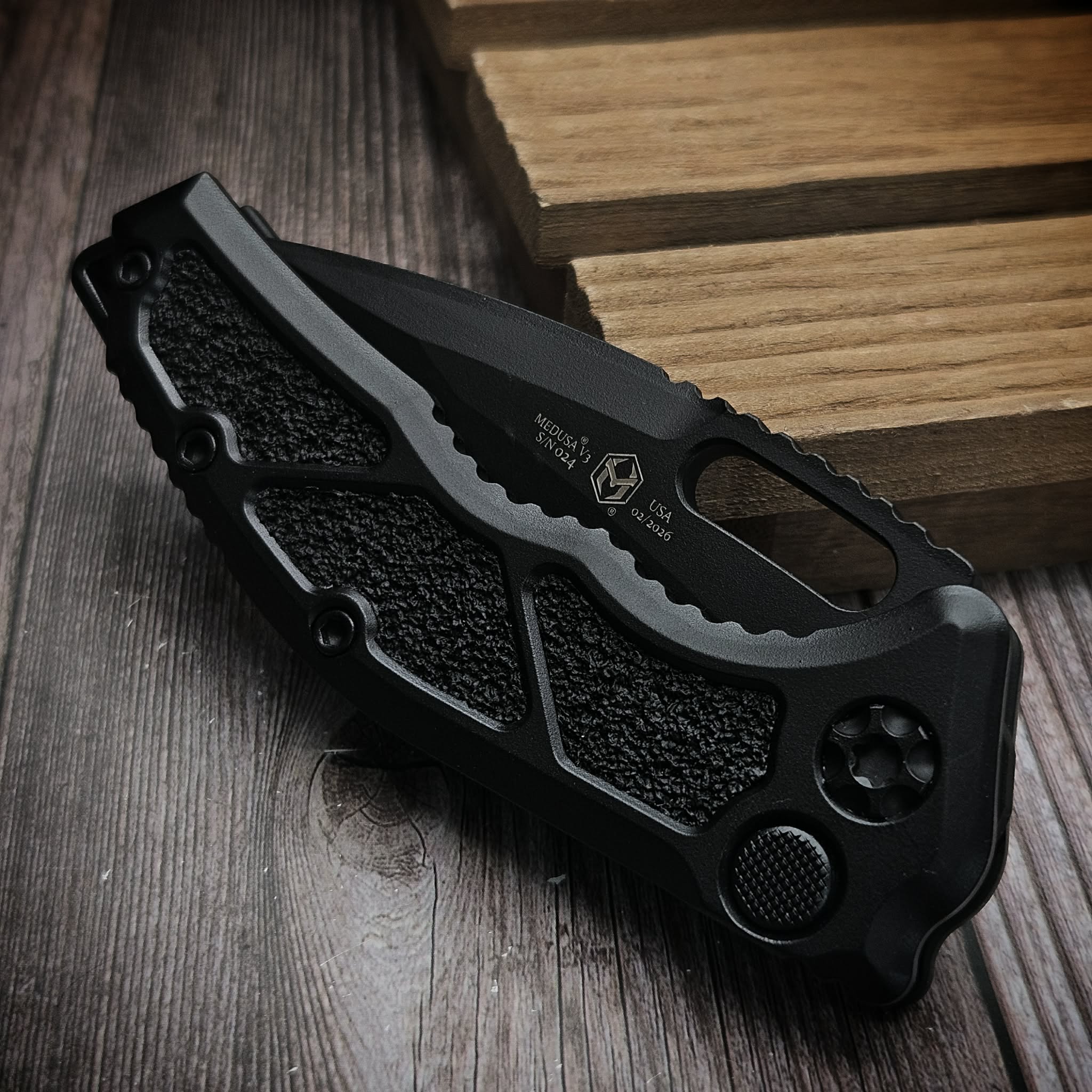 Heretic Medusa Auto Recurve Secret Cel Shading 3