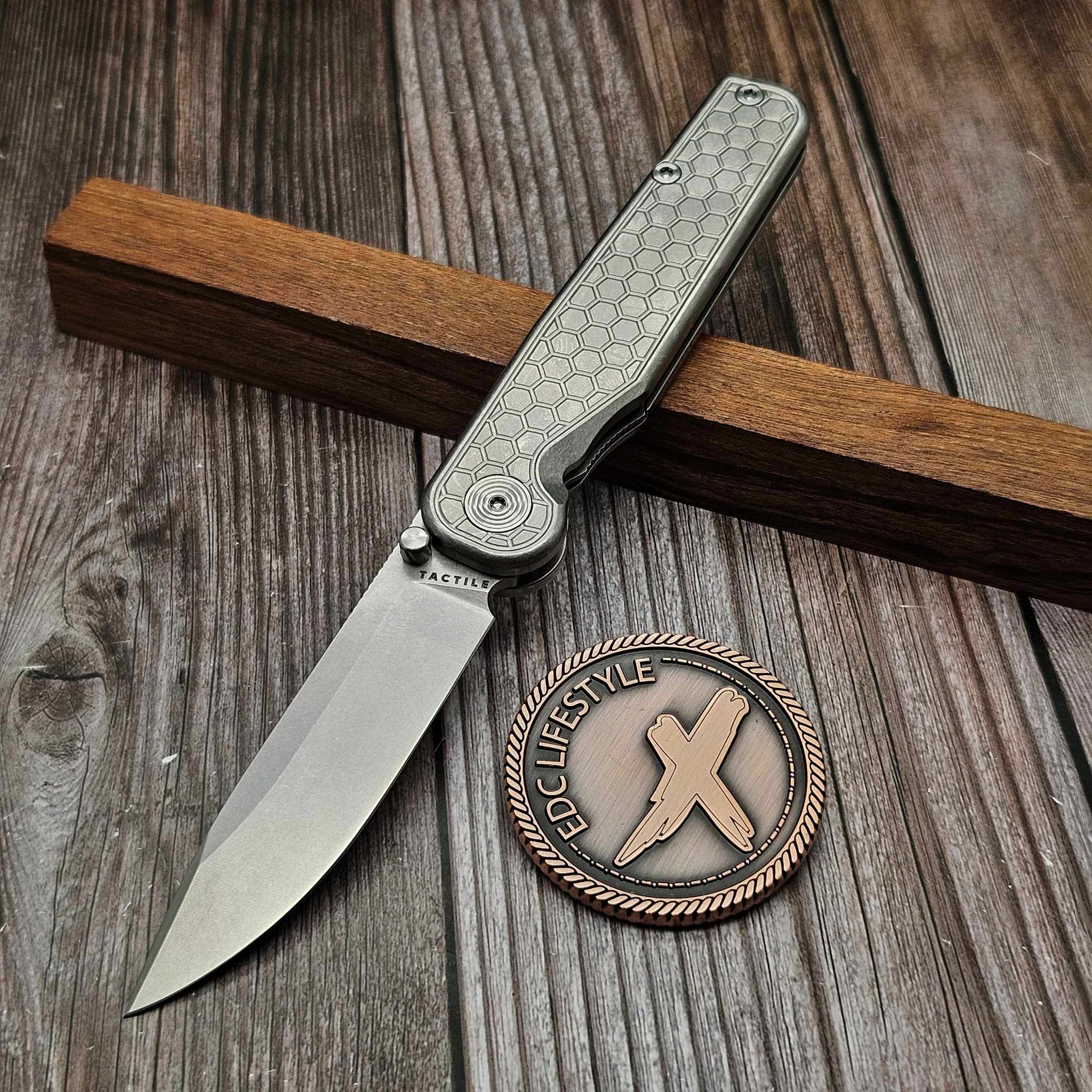 TUFF クナイペン　タクレットL Tactile Knife Rockwall Thumbstud Hex Magnacut - Preowned