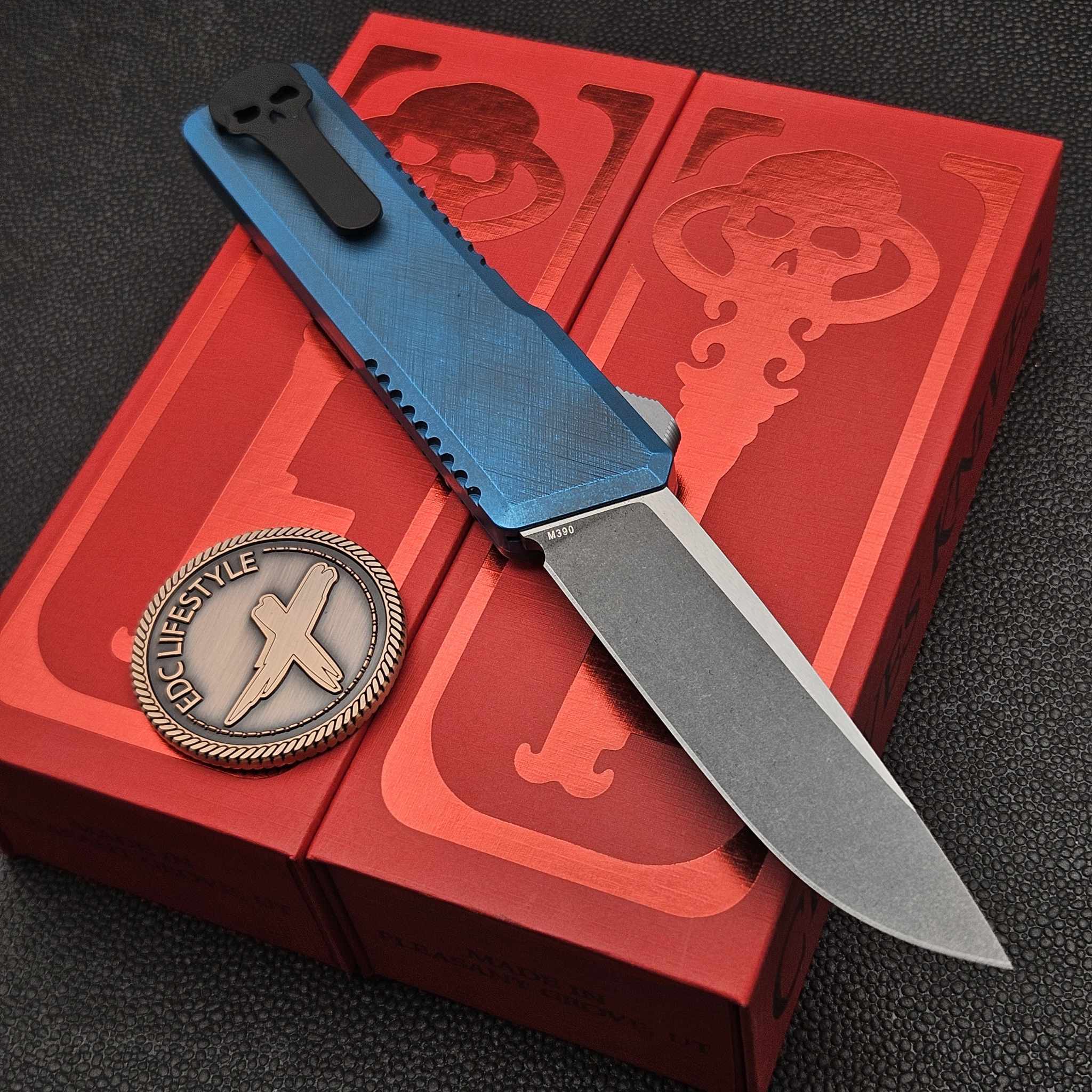 Chaves Knives Dissident OTF Blue Aluminum Crosshatch D/P
