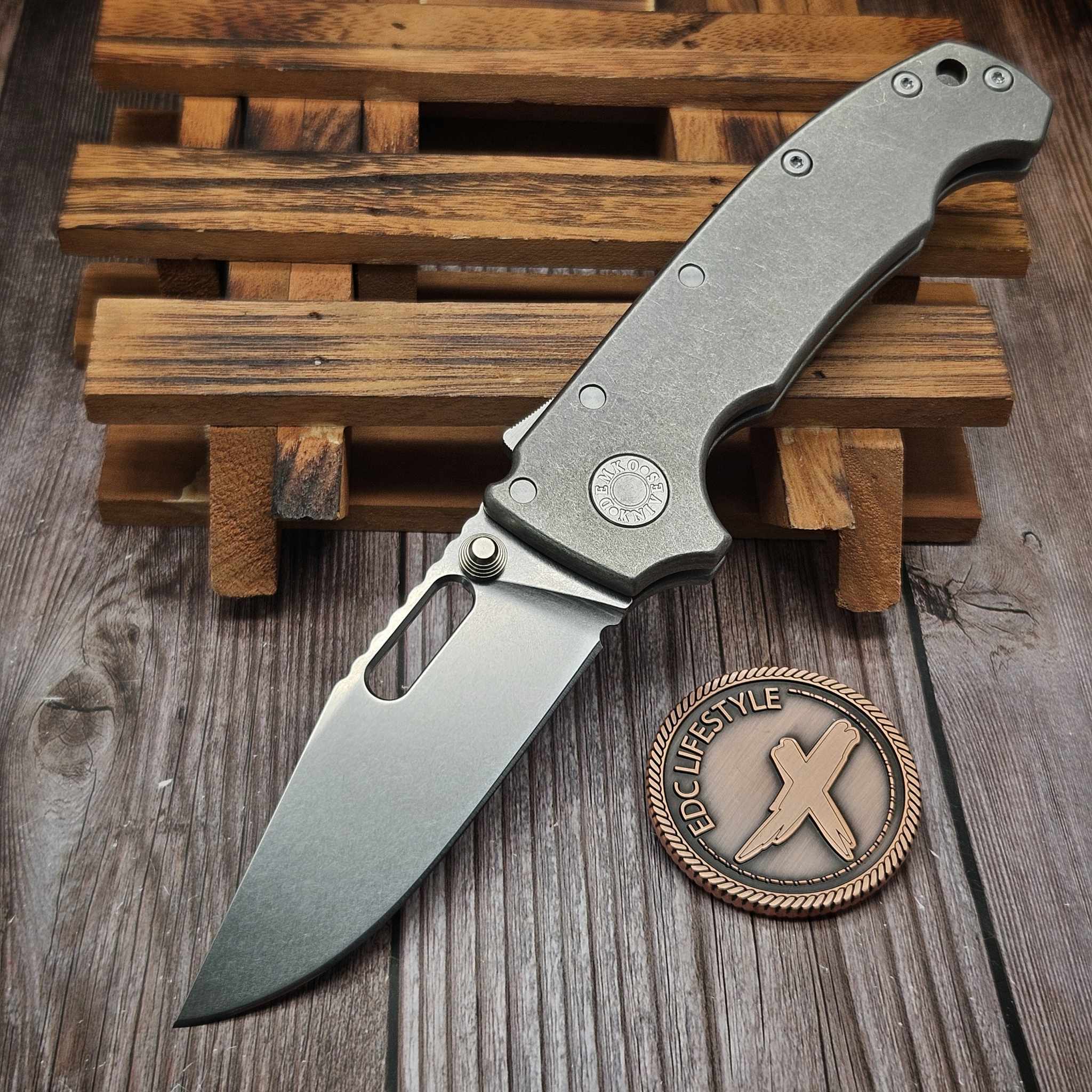 Moooi◇Dear Ingo ディアインゴ 黒or白 リプロ新品未使用 Demko AD20I Slim Shark Lock Clip Point Nitro-X7 Smooth Titanium