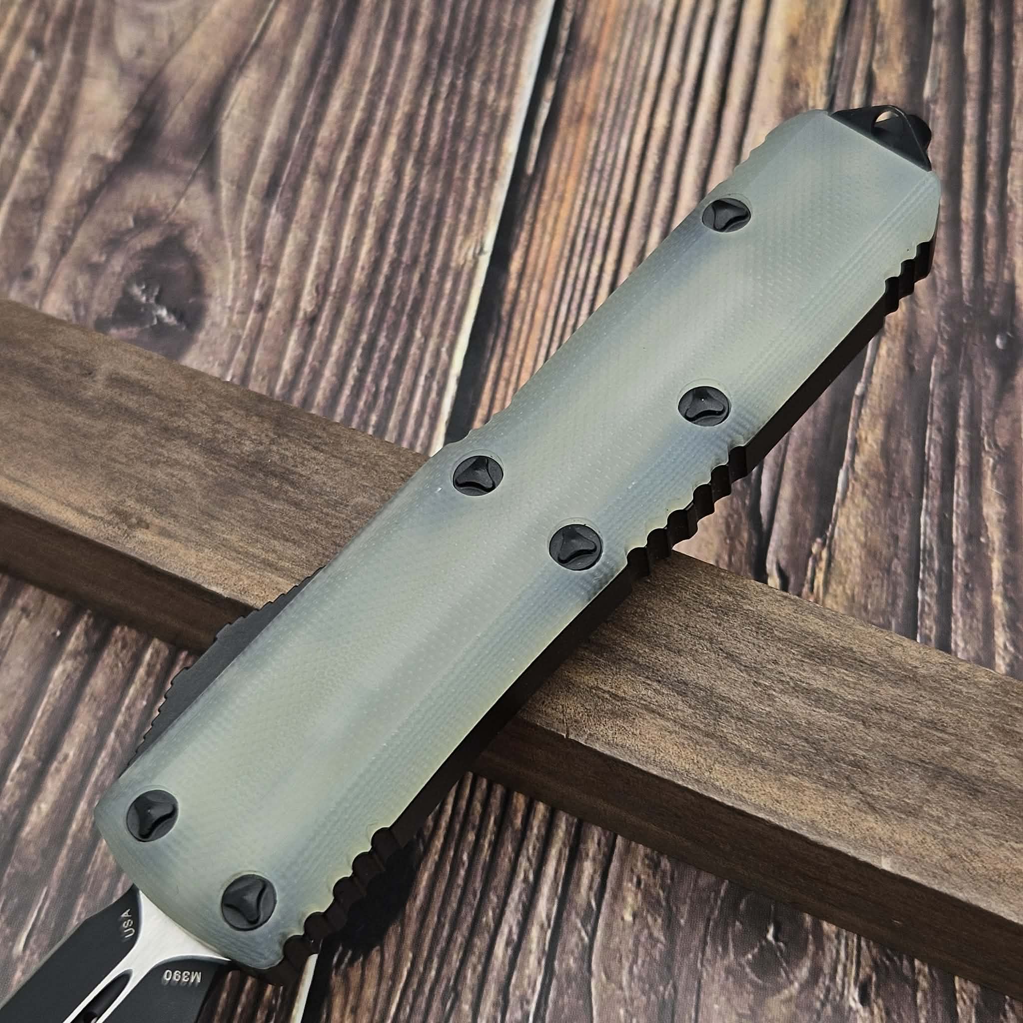 Microtech UTX-85 Jade G-10 D/E 232-1GTJGS S/N 136 - Preowned