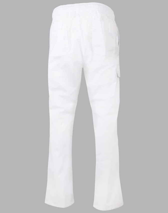 Men's functional chef pants in white, featuring an elastic waistband and side pockets. The design includes a logo.