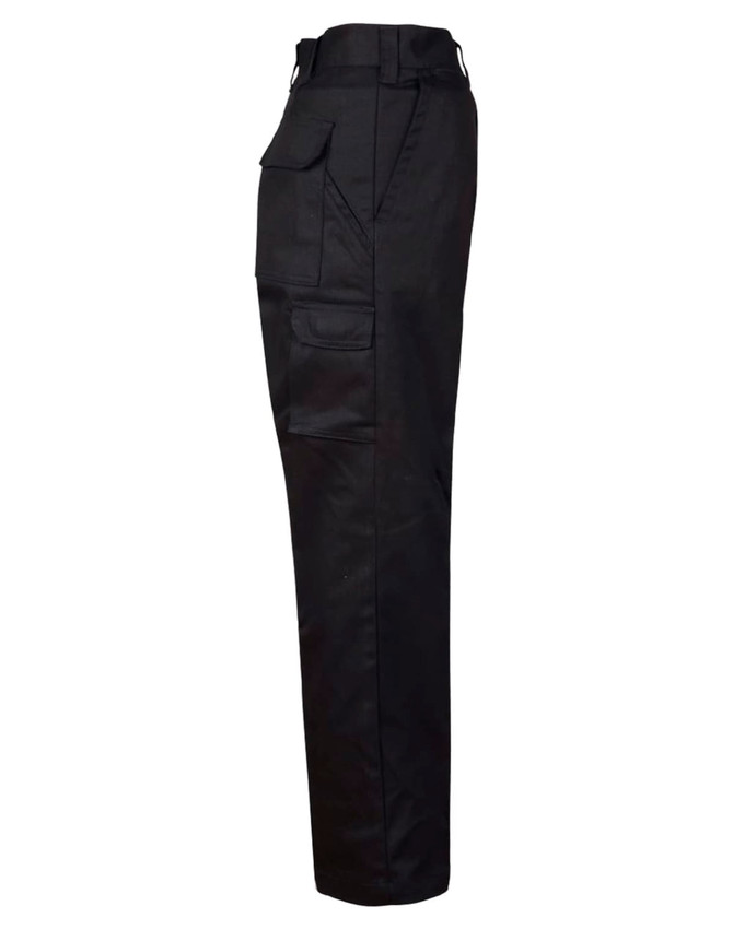 Black cargo pants featuring a drill pant pocket on the leg and a regular fit, with one logo.