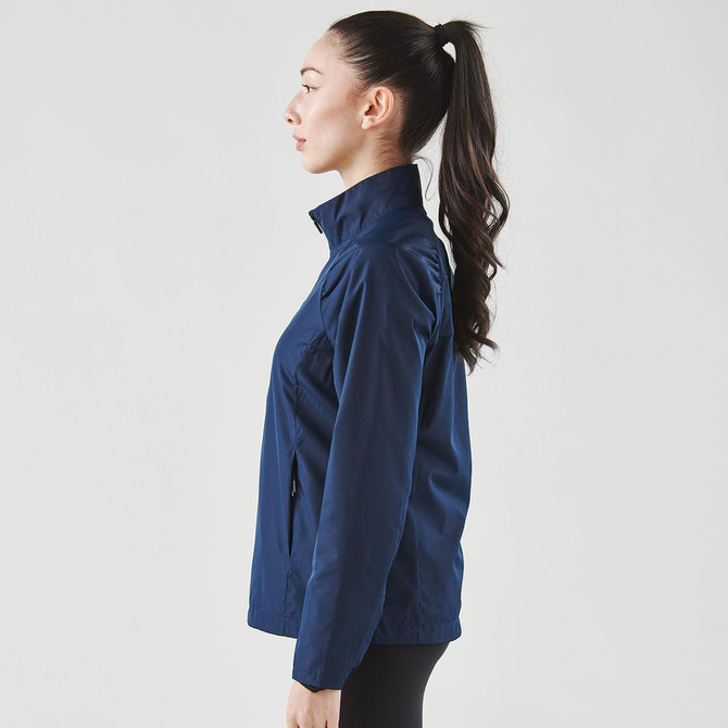 A women's navy rain jacket featuring a 1/4 zip design, with a slim fit and a high collar. It has a logo.