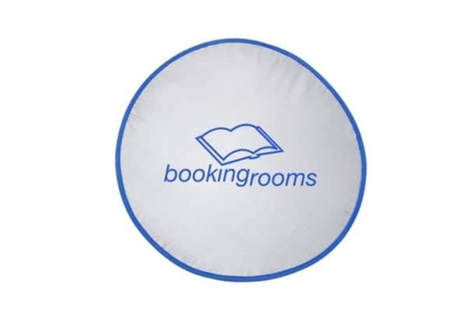 A circular sunshade in white with blue trim, featuring a logo. Suitable for leisure and outdoor use.