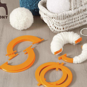 Pony Large Pom Pom Maker - Makes 13cm Pom Poms Pony Large Pom Pom Maker - Makes 13cm Pom Poms