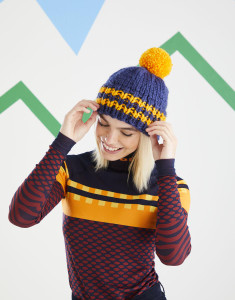 Bonus Super Chunky Apres Ski Pom Pom Hats, 2 Designs Knitting Pattern - Easy Level Bonus Super Chunky Apres Ski Pom Pom Hats, 2 Designs Knitting Pattern - Easy Level