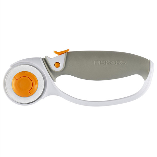 Fiskars 45mm Loop Rotary Cutter with Titanium Carbide Coated Cutting Blade. Damaged Packaging.