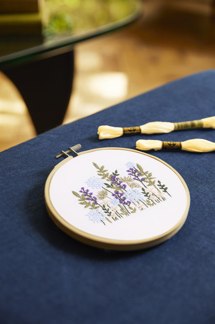 DMC Embroidery Kit Wild Blooms by Jenni Davis - Intermediate