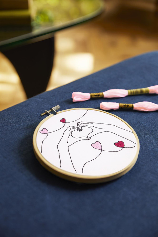 DMC Embroidery Kit Heart Hands by Jenni Davis - Easy