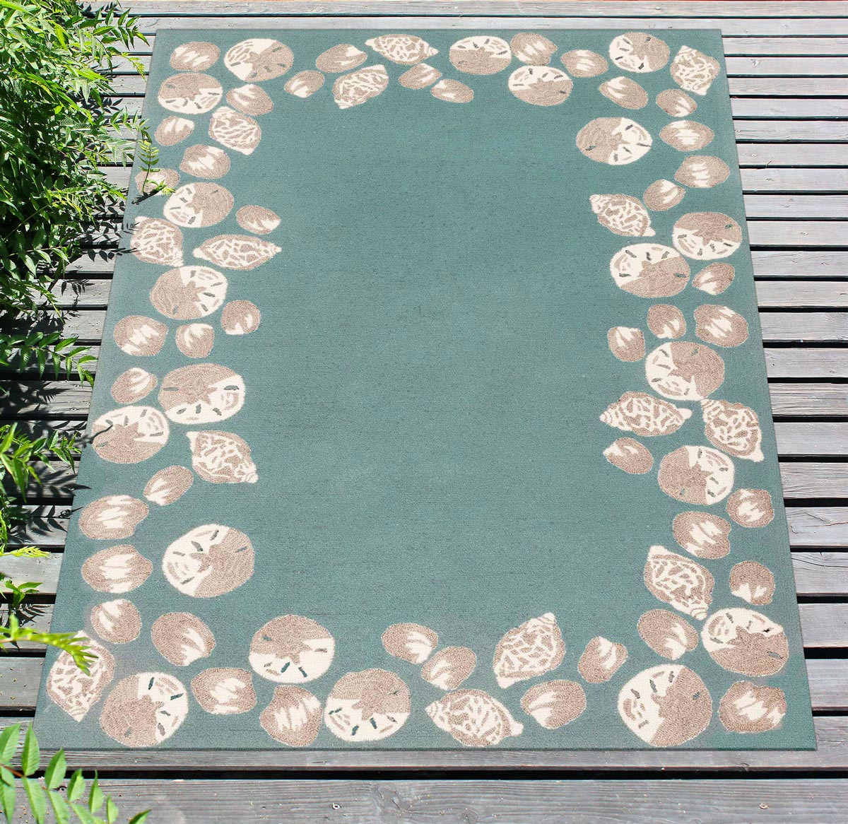 Serena Seashell Aqua Indoor/Outdoor Rug - 4 x 6 | Bella Coastal Decor