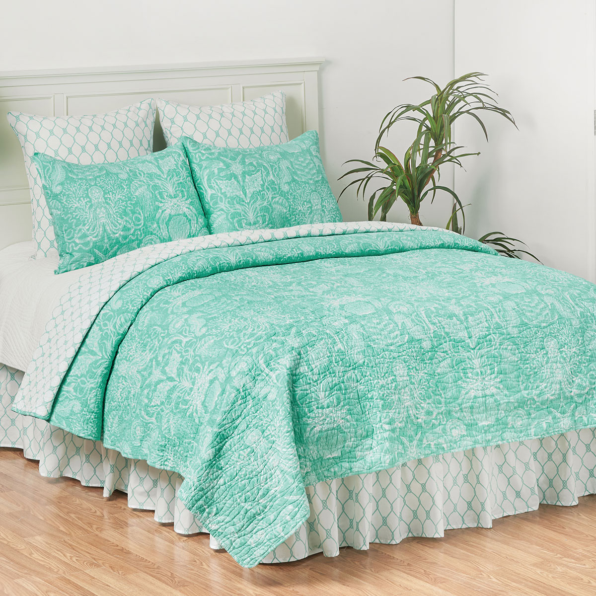 Victoria Bay Coastal Quilt Set Full/Queen Bella Coastal Decor