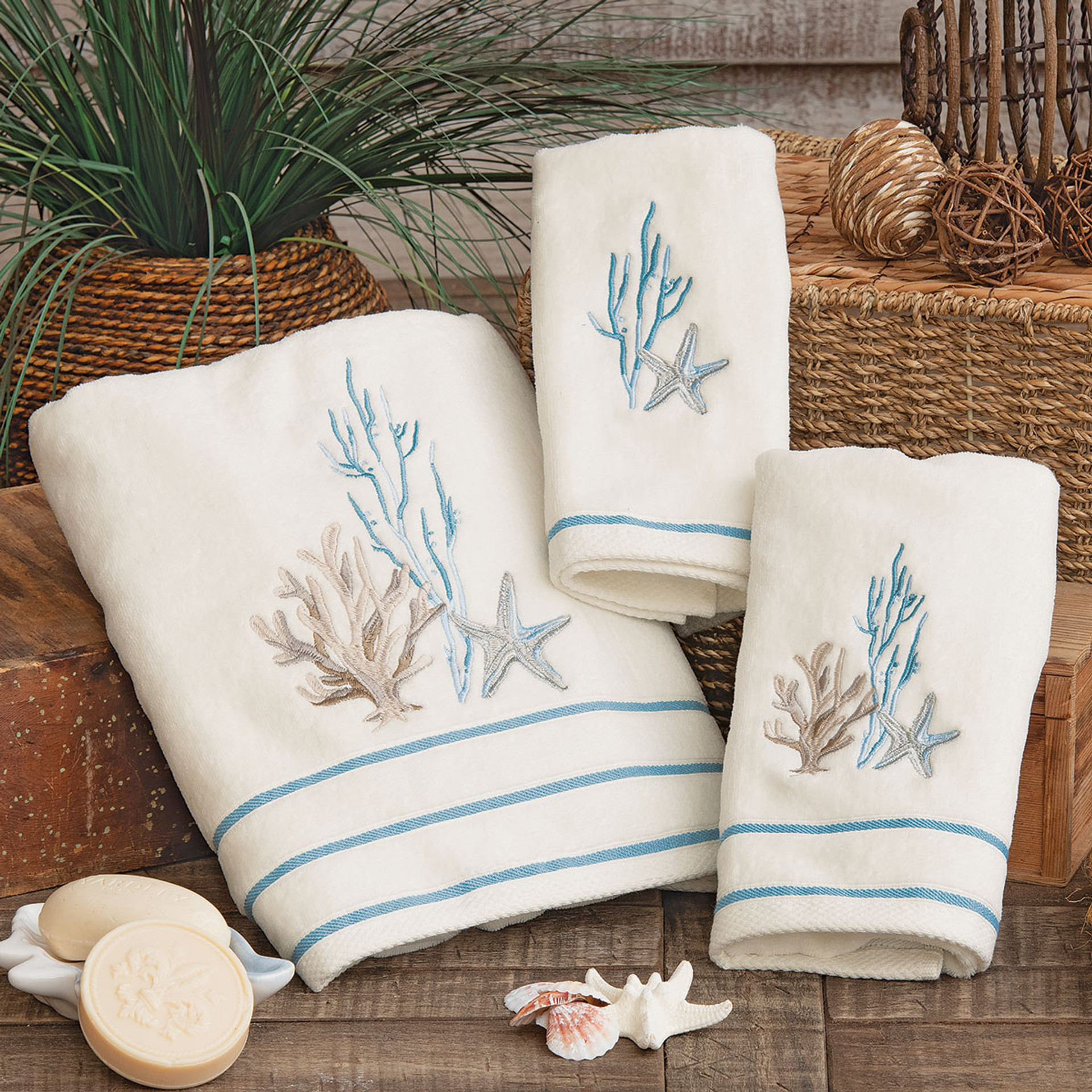 Beach Themed & Nautical Bath Towels | Bella Coastal Décor