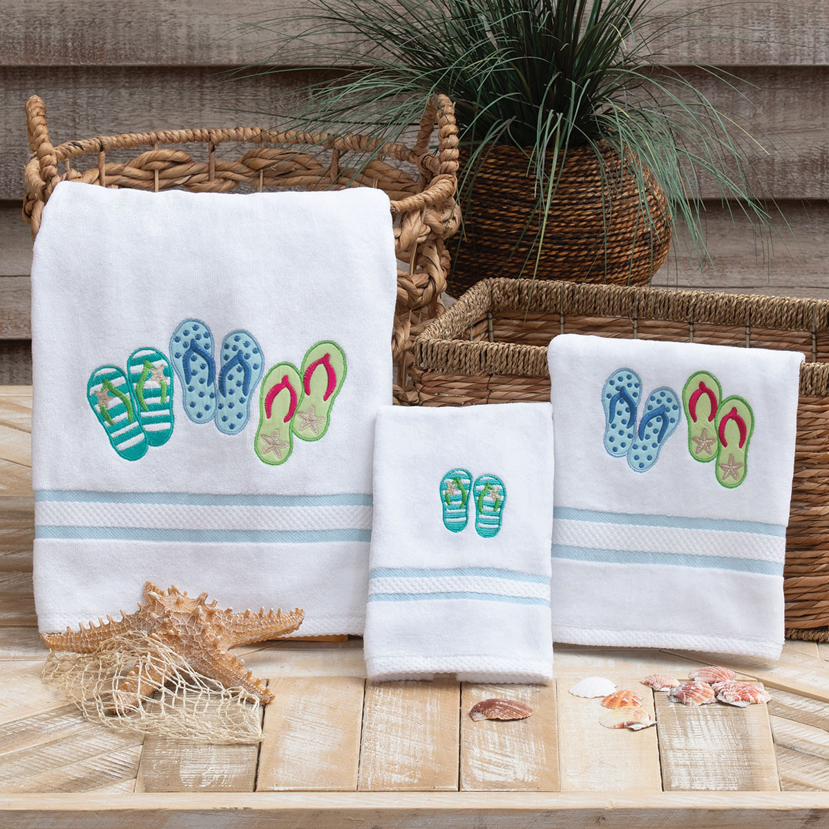Beach Themed & Nautical Bath Towels Bella Coastal Décor