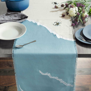 Crabby Shores Table Linens