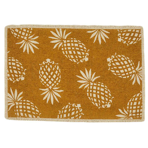 Pineapple Crest Table Linens