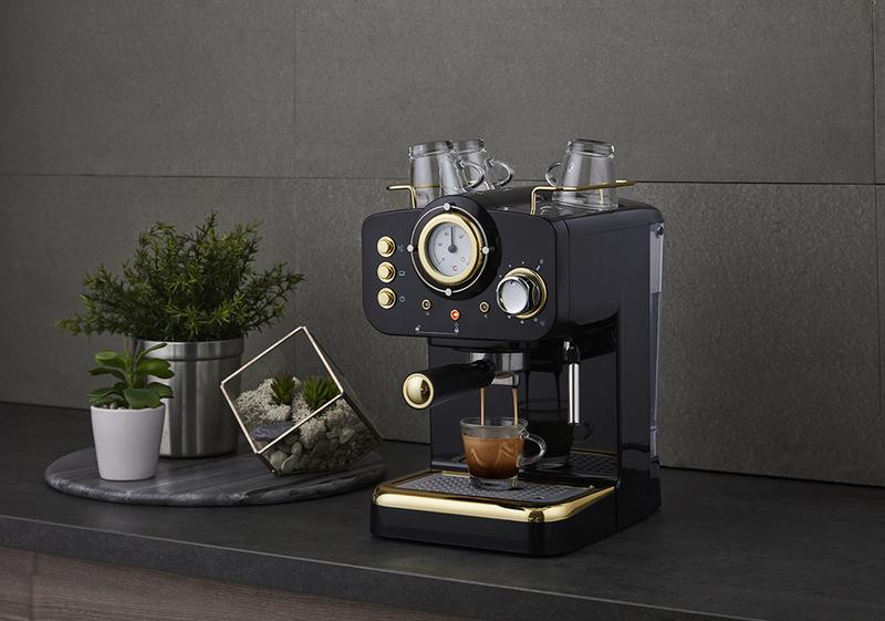 Swan Gatsby Pump Espresso Coffee Machine Black Mega Appliances