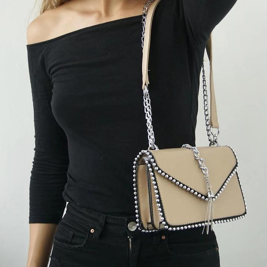 MERSI Alicia Crossbody Purse - Stunning Vegan Leather Purse with an  Adjustable Chain Shoulder Strap for Versatility