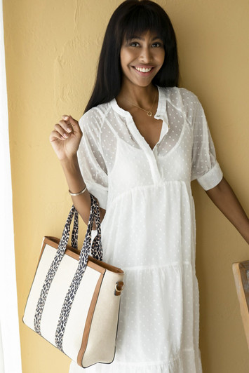 Jen & Co Haley Canvas Tote styleshot 1 Jen & Co Haley Canvas Tote styleshot 1