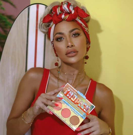 theBalm Tropics Powder Trio - Model Roz theBalm Tropics Powder Trio - Model Roz