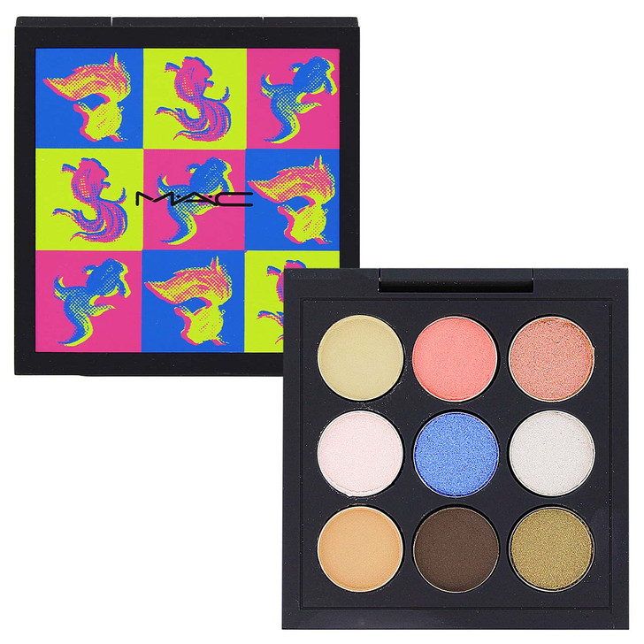 The Sea of Plenty eyeshadow palette features 9 lustre, satin and matte shadows in a limited edition Pop Art compact.
