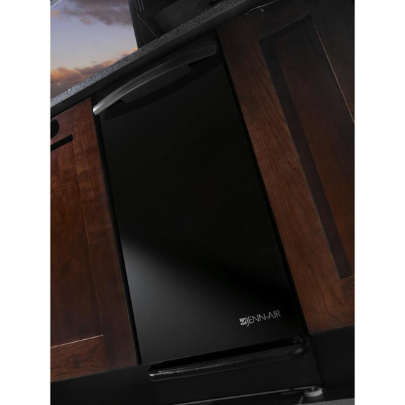 Jennair® 15 " Trash Compactor TC607X