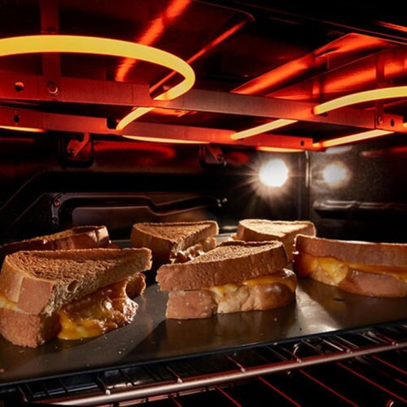Whirlpool® 30-inch Gas Range with Air Cooking Technology, No Preheat Air Fry and Air Baking and Self Clean WFGS5030RZ