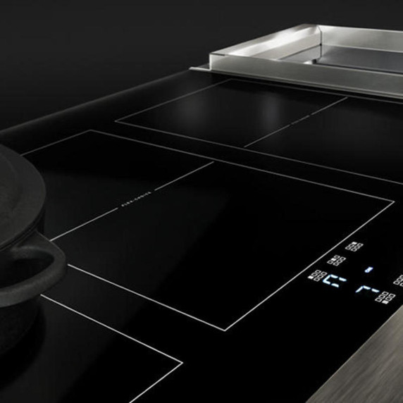Jennair® NOIR™ 30" Induction Professional-Style Range JPIFC730RM