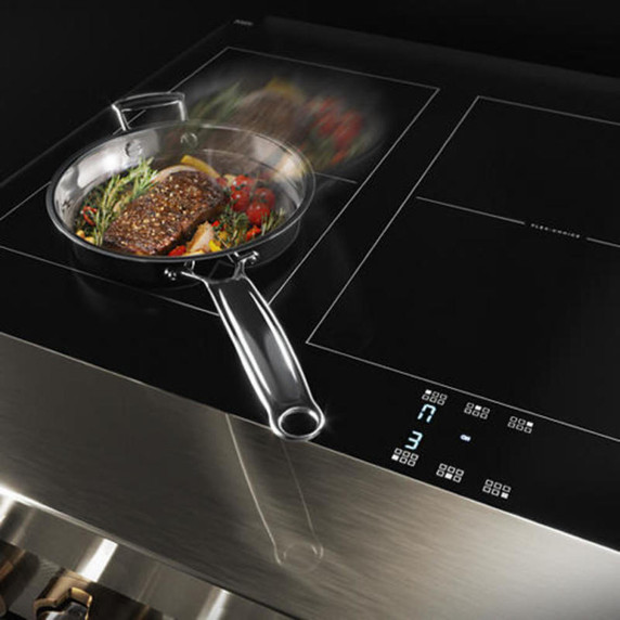 Jennair® NOIR™ 30" Induction Professional-Style Range JPIFC730RM