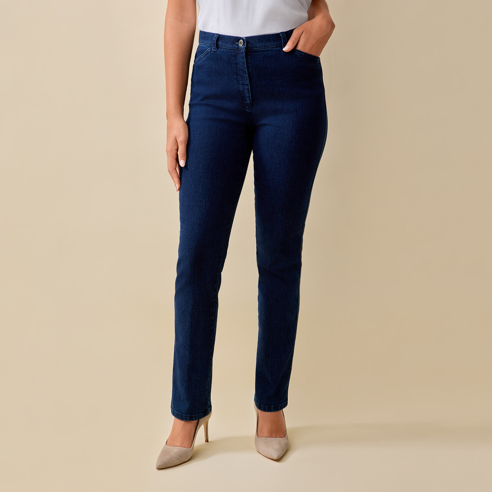 Basic Essential Slim Blue Jean