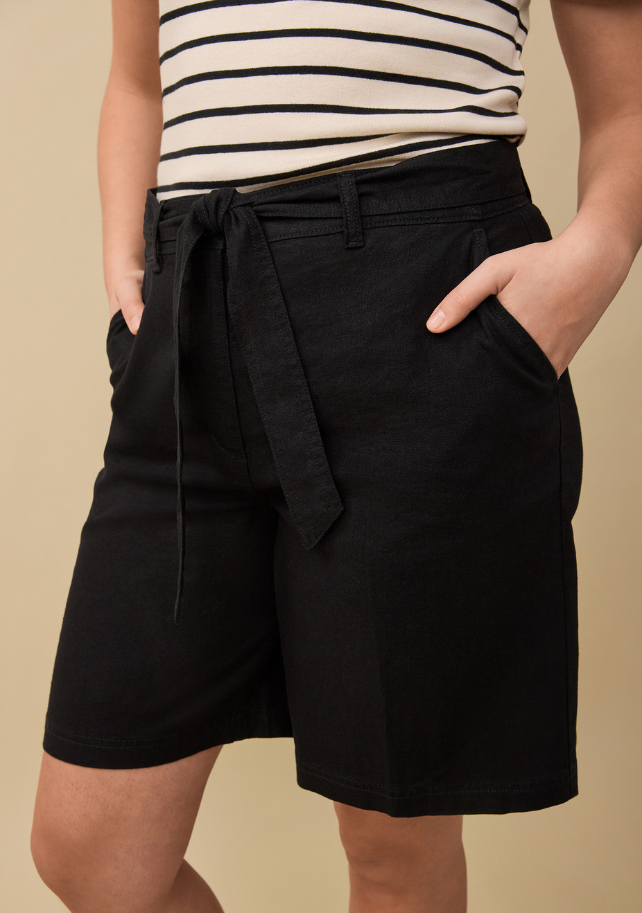 Linen Blend Self-Tie Short