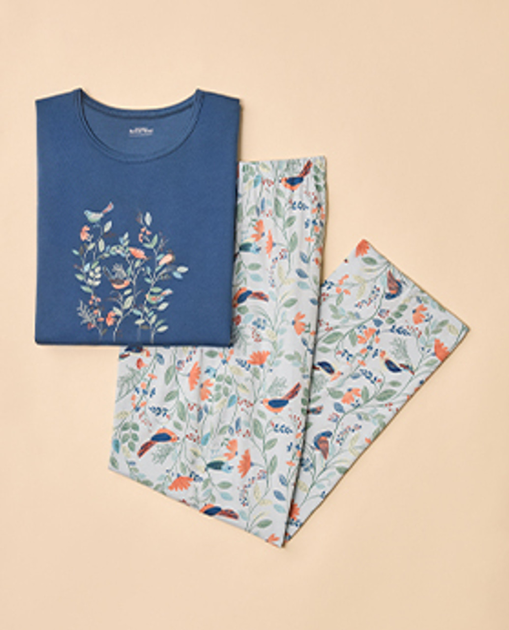 Pyjamas & Loungewear