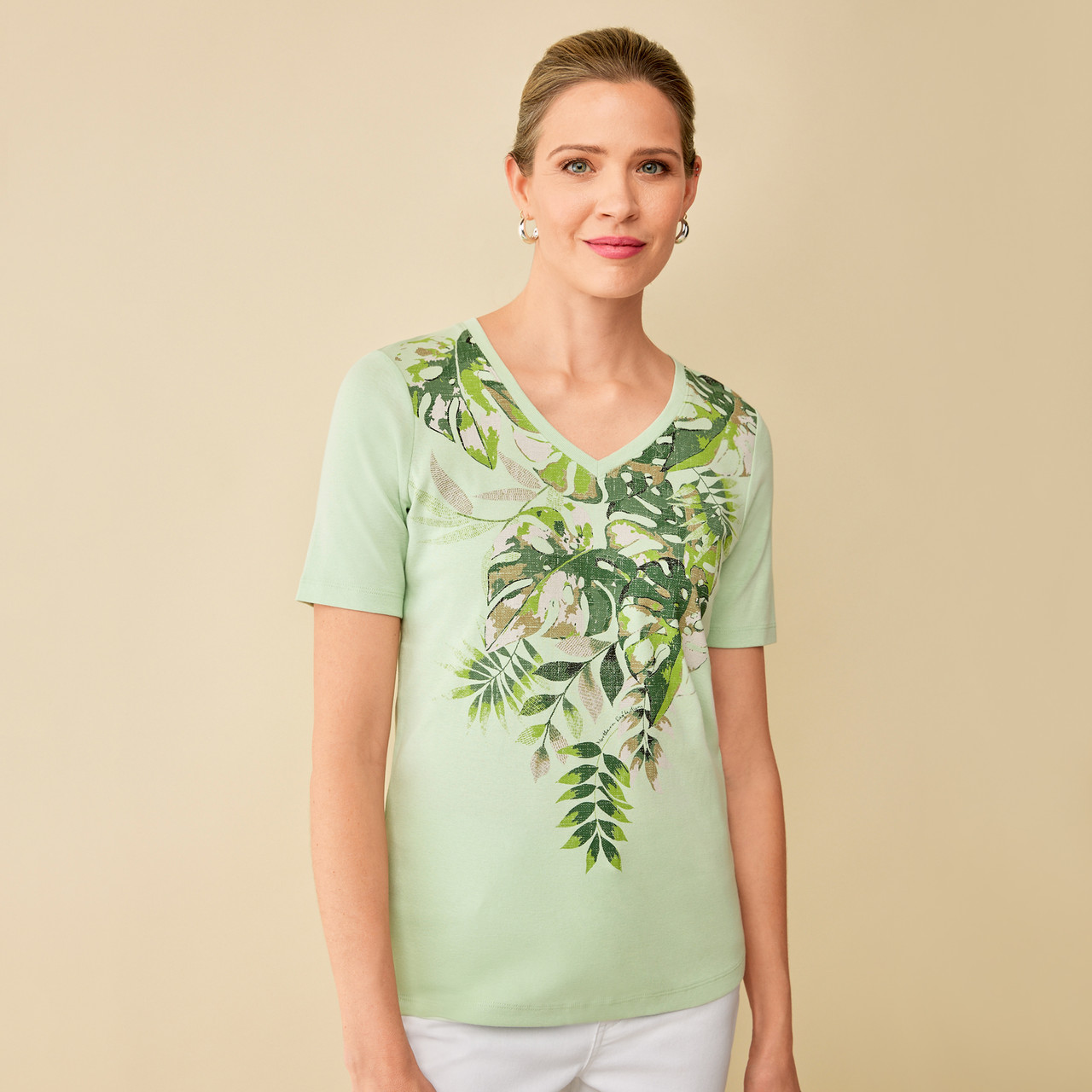 Women's Everyday Fit V-Neck Leaf Pattern Tee