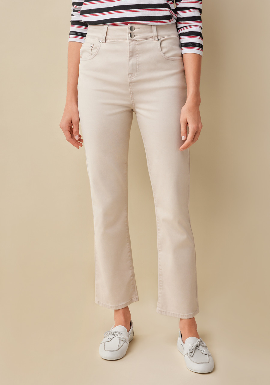 High Rise Straight Jean - Close Up 