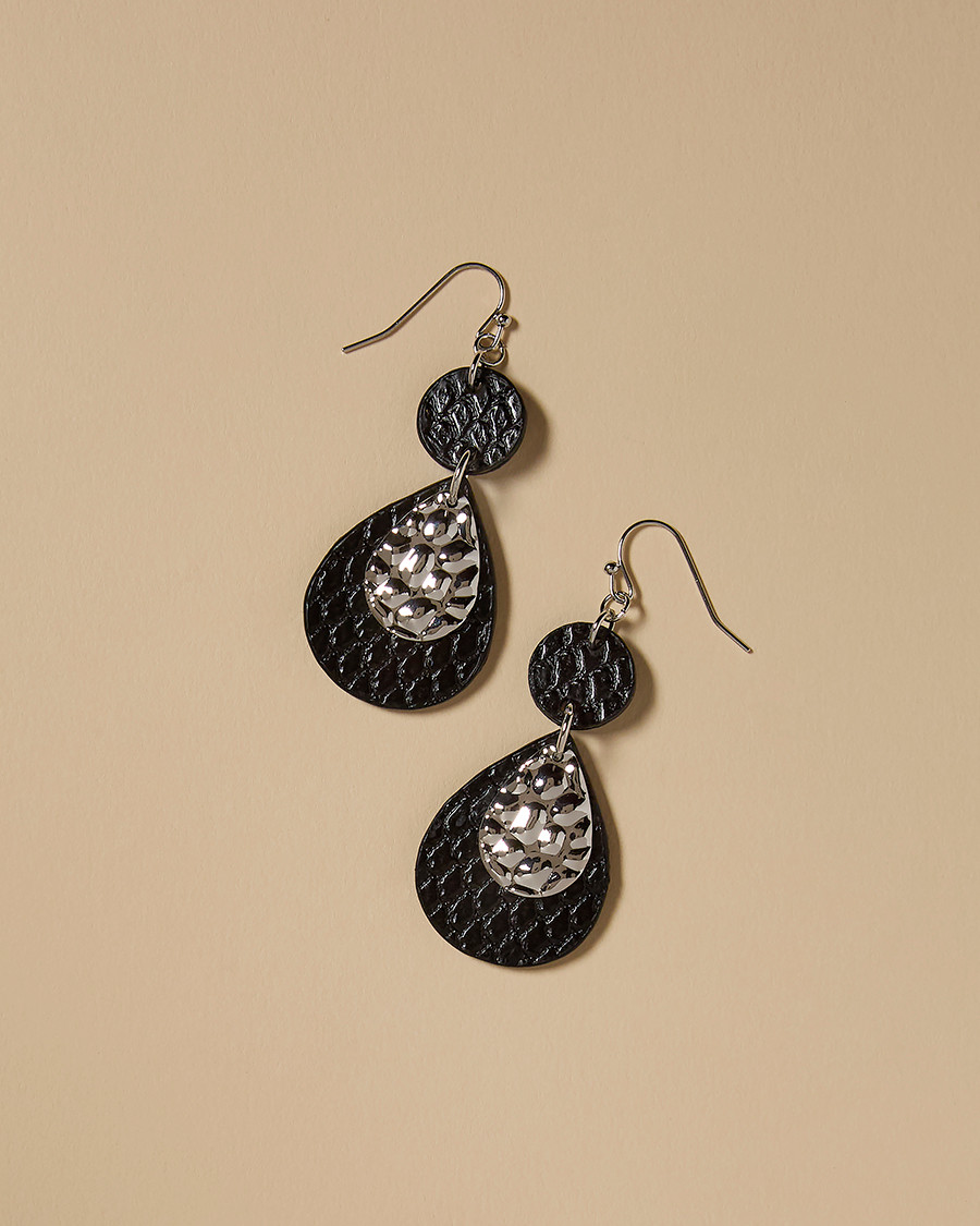 Black and silver Grooved Drop Earring