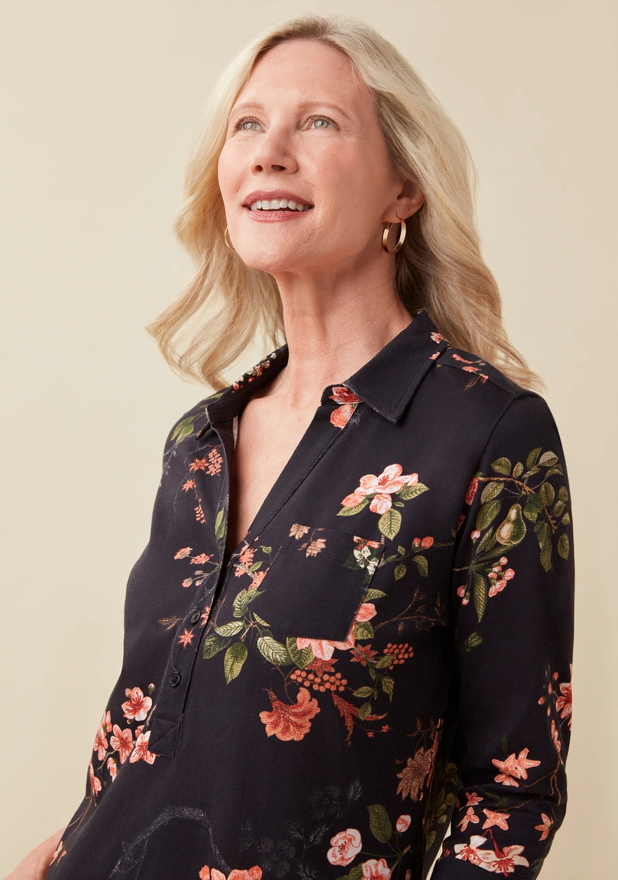 Three Quarter Sleeve Floral Knit Shirt