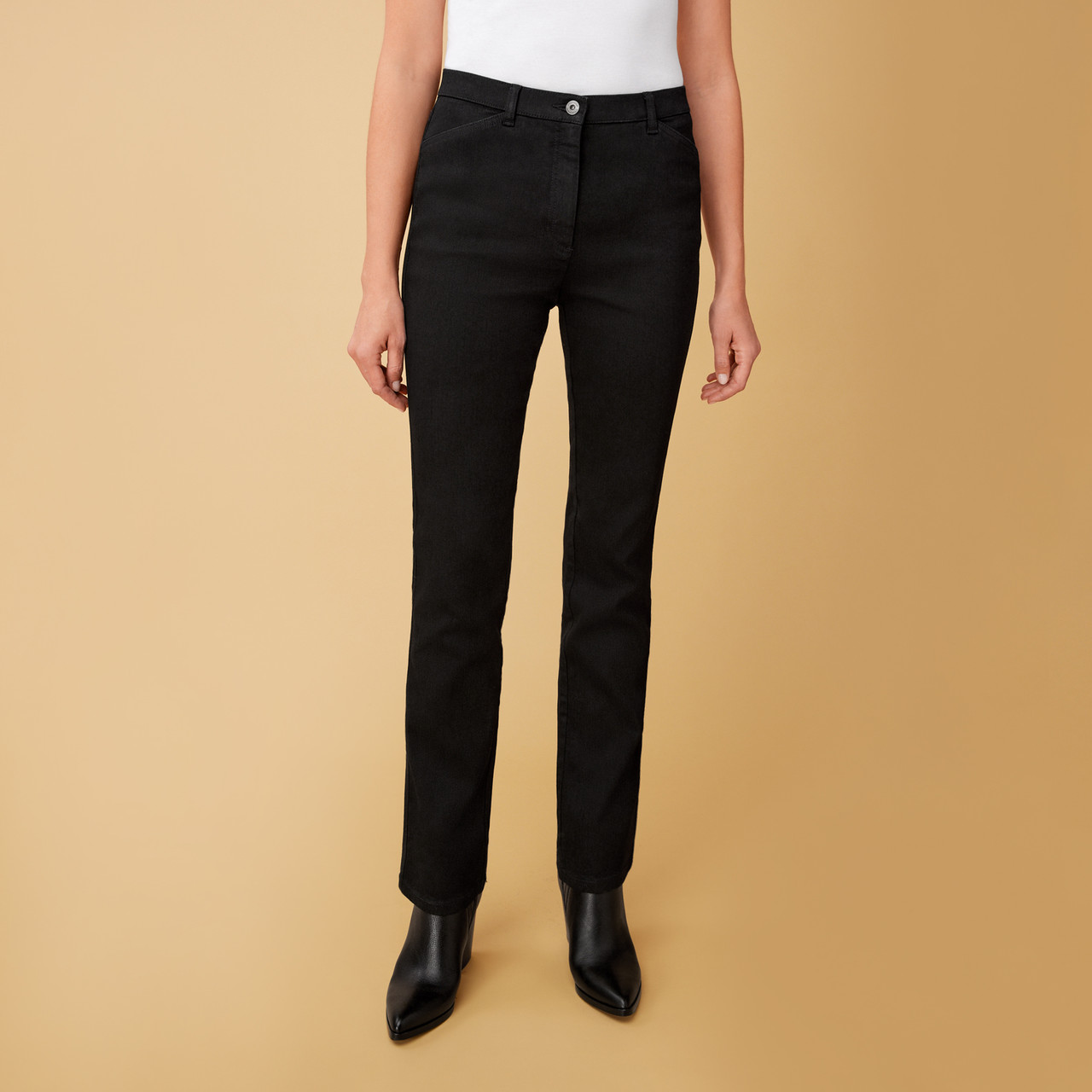 Basic Essential Slim Black Jean