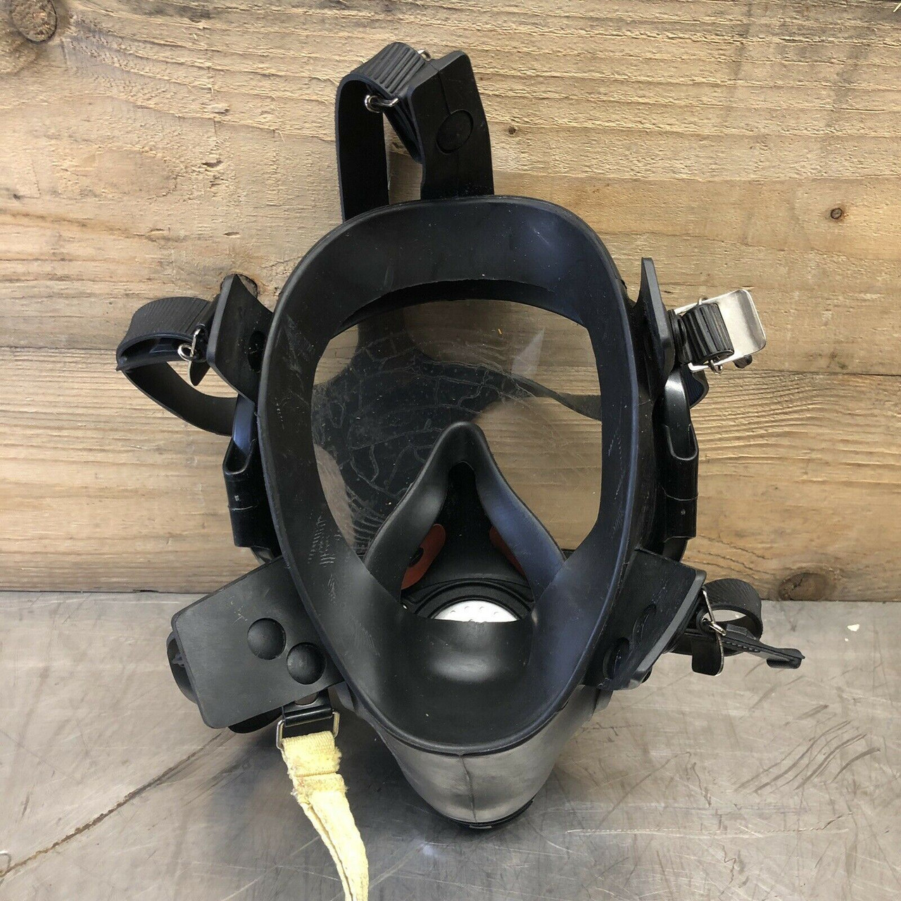 Face Gas Mask 071.332.01 ISI Adjustable Straps