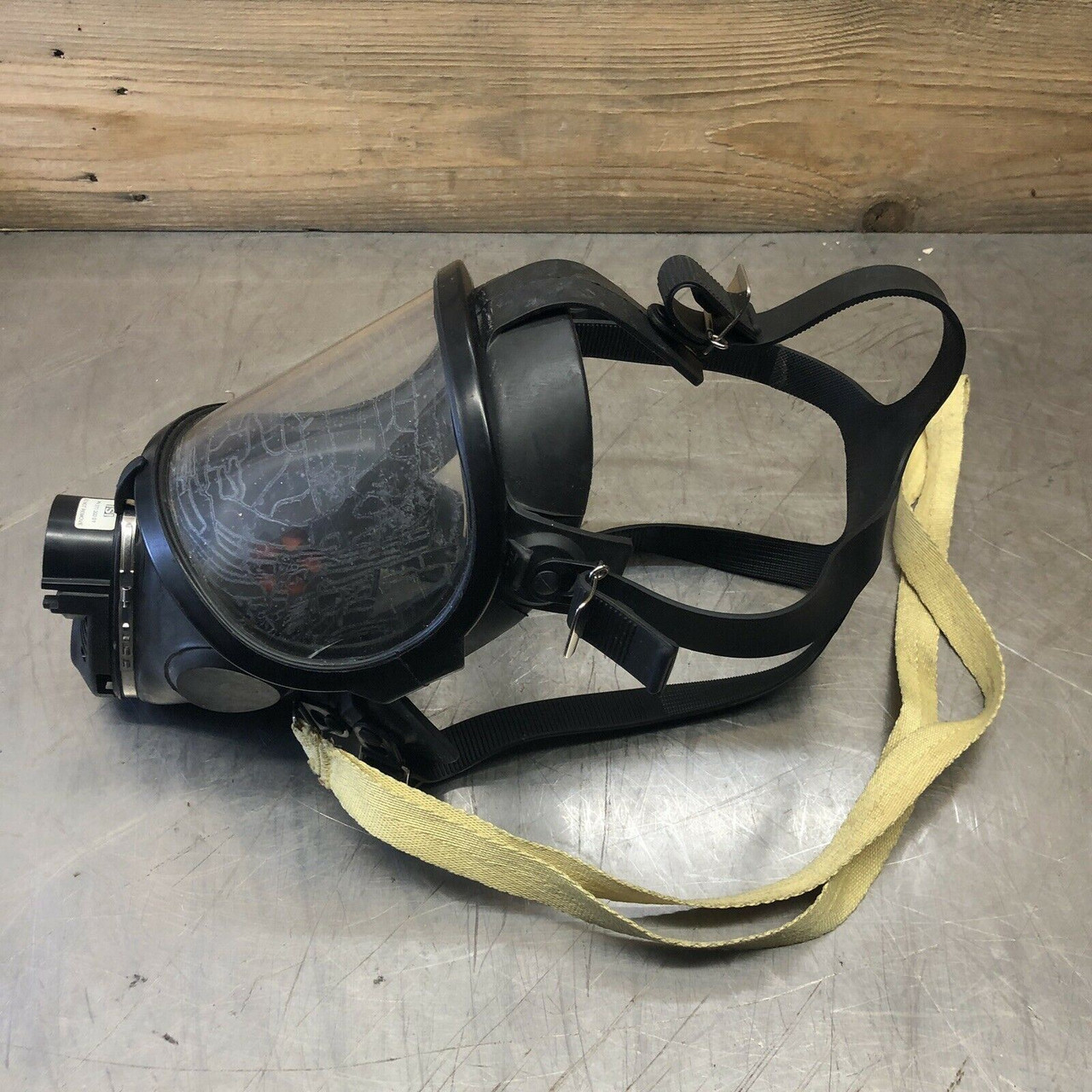 Face Gas Mask 071.332.01 ISI Adjustable Straps