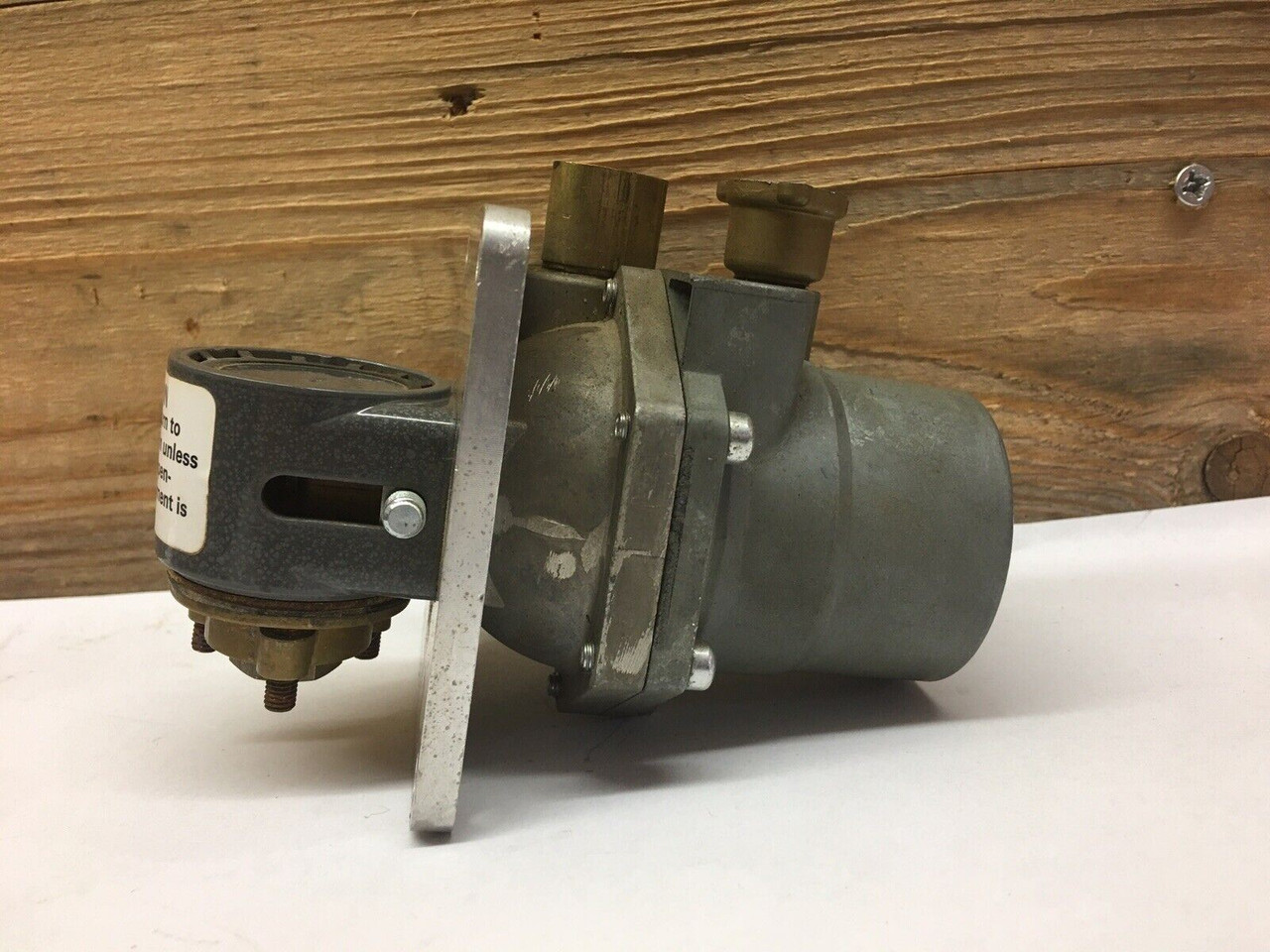 Panel Mount Pressure Valve 118569N