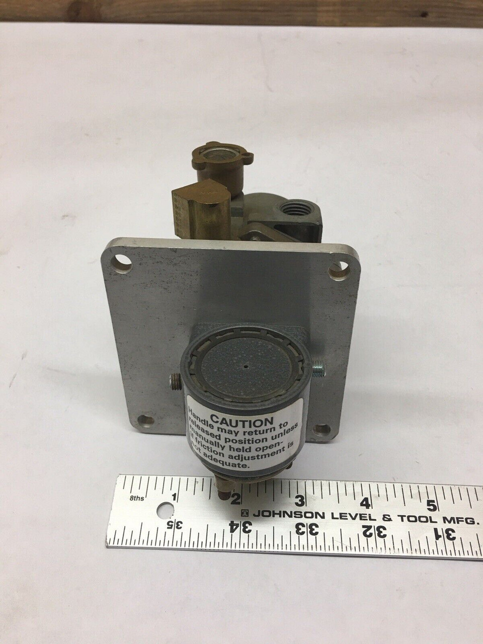 Panel Mount Pressure Valve 118569N