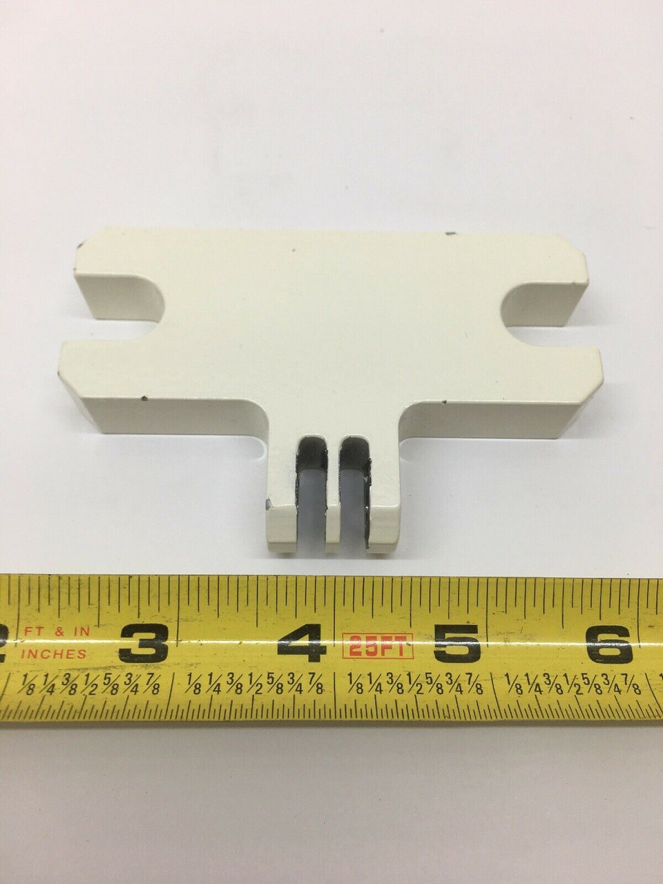 Flat Chain Fastener LS1081944 General Dynamics Land Systems White