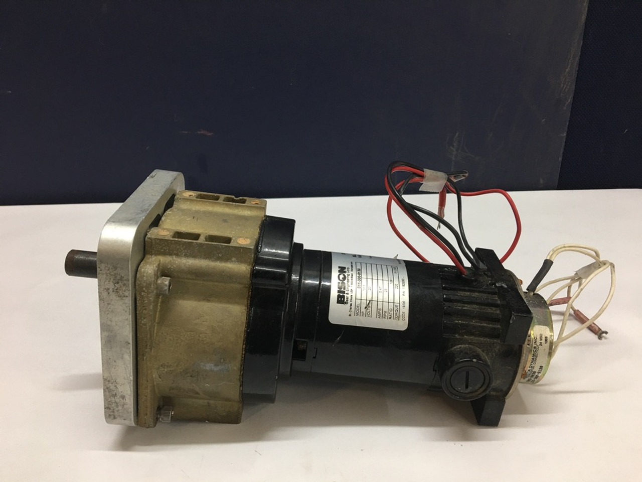 Direct Current Gearmotor 011-300-8130 Bison 1/11HP 20V 16A