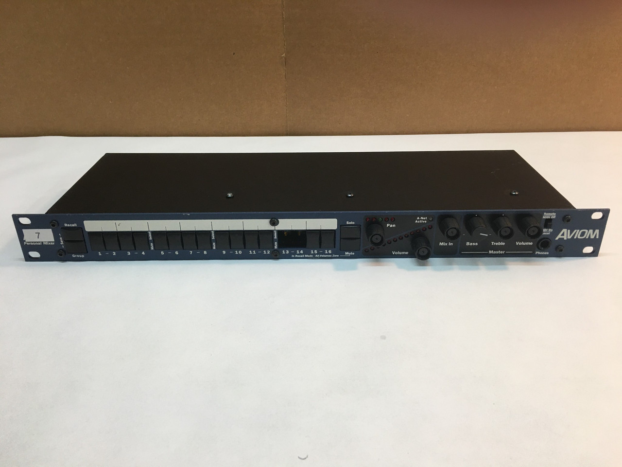 Rackmount Personal Mixer A-16R Aviom SN: 52782