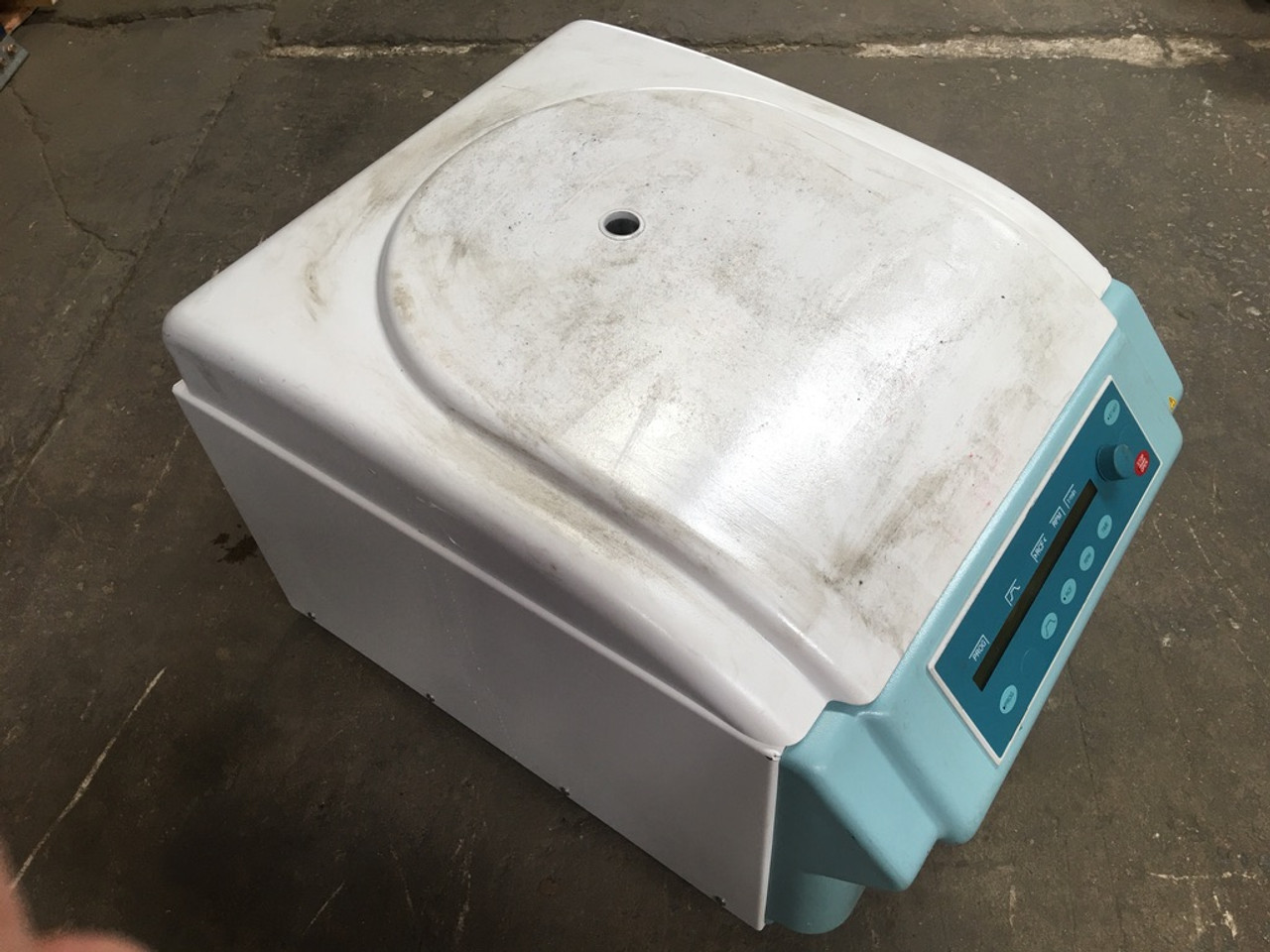 Rotina 420 Benchtop Centrifuge 4701-01 Hettich Table Top
