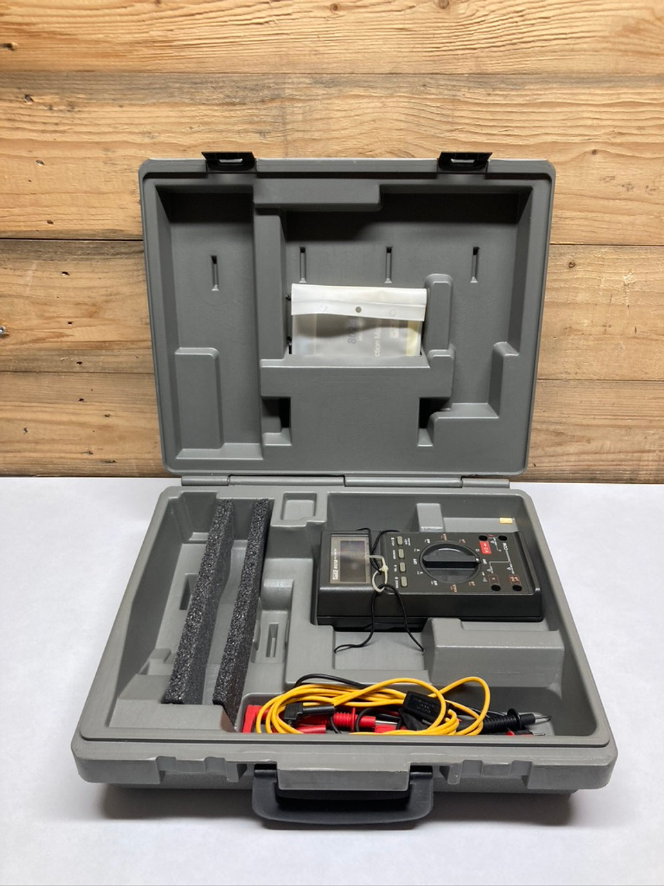 Digital Multimeter 8025B Fluke