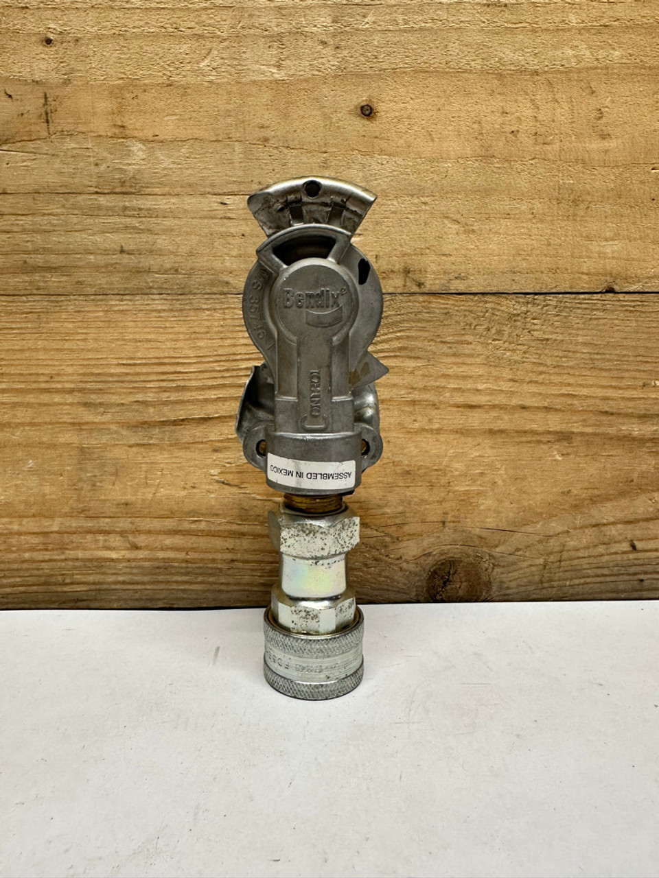 Bendix 35746-1 Coupling Control & Eaton 5600 Series FD56 Quick Coupler Gladhand