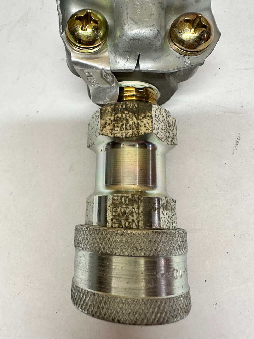 Bendix 35746-1 Coupling Control & Eaton 5600 Series FD56 Quick Coupler Gladhand